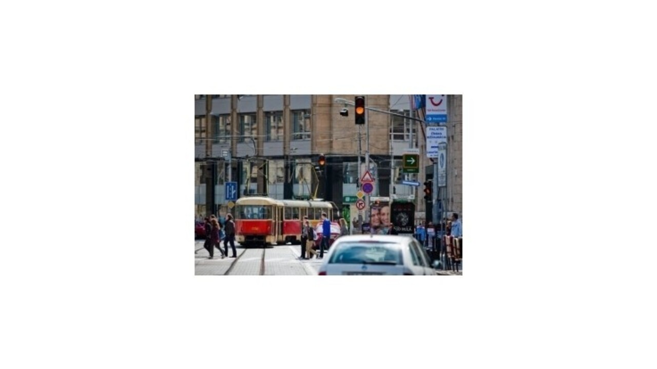 Od nedele sa v Bratislave vodičský preukaz stane električenkou