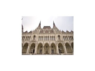 Gyurcsány je pripravený obkľúčiť maďarský parlament