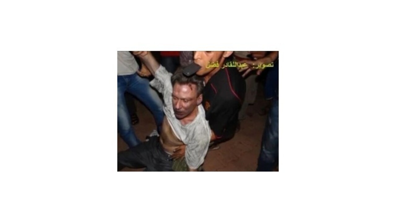 Líbyjčania po útoku na konzulát zachraňovali amerického veľvyslanca