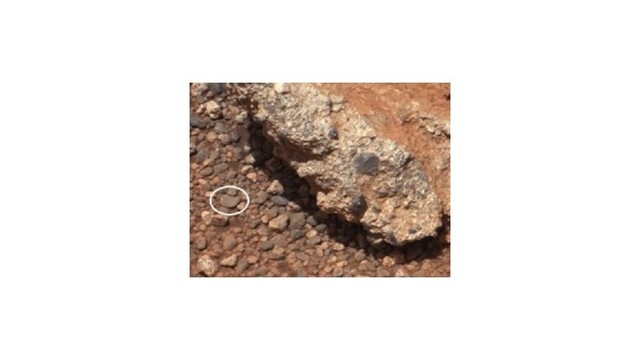 Sonda Curiosity objavila stopy po vyschnutom prameni