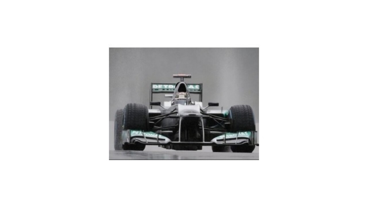 Schumacher nemal víťazné auto, tvrdí Mercedes