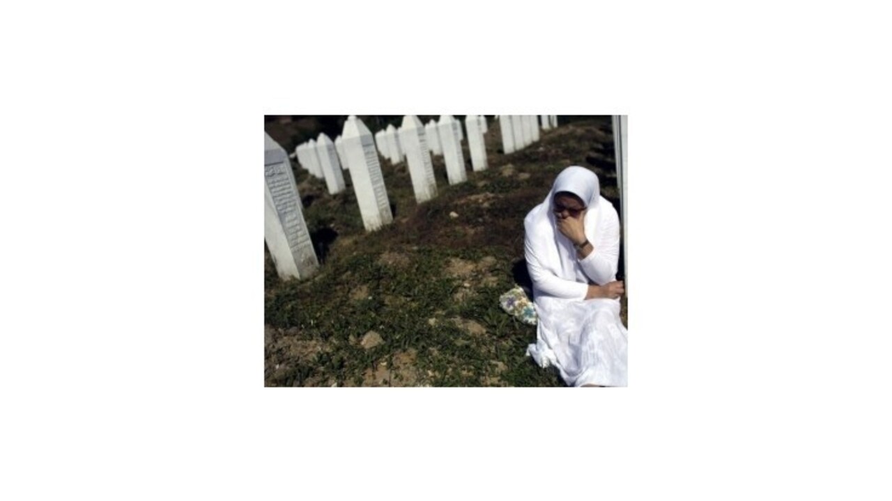 Pozostalí obetí zo Srebrenice žalujú Holandsko na štrasburskom tribunáli