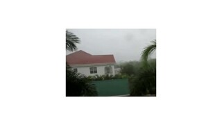 Americké panenské ostrovy zasiahla tropická búrka Rafael