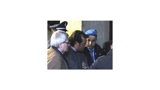 Kapitán Costy Concordie sa objavil pred súdom