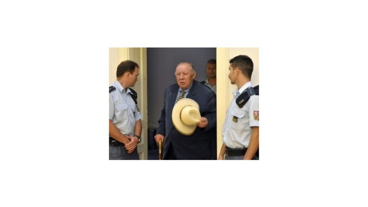 Stovky olašských Rómov sa rozlúčili so svojim kráľom