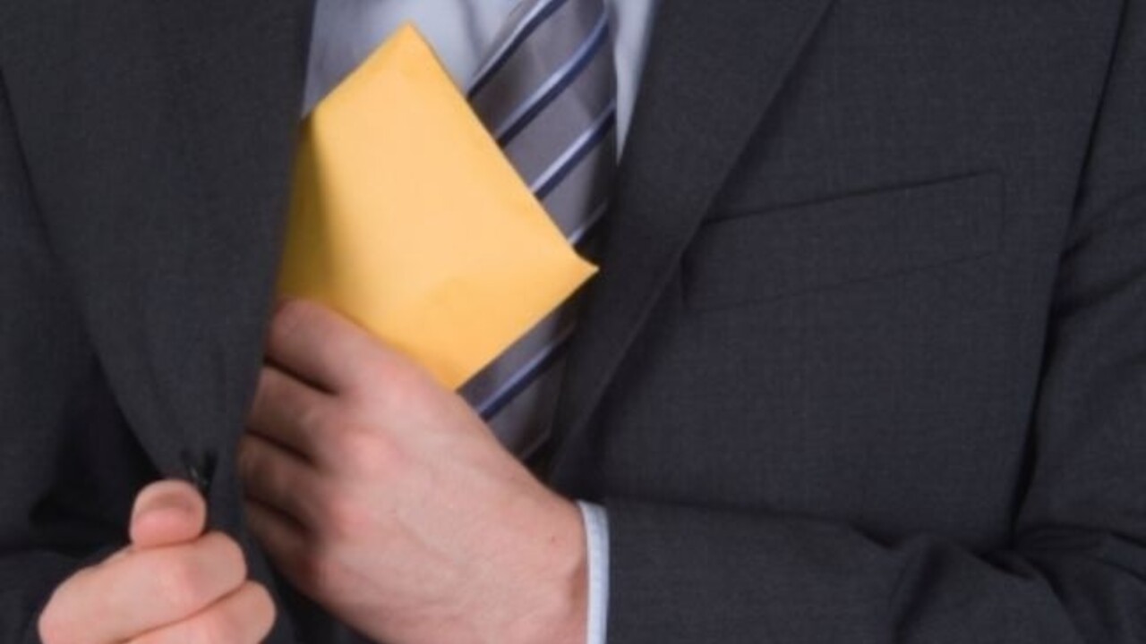 úplatok korupcia (TA3)