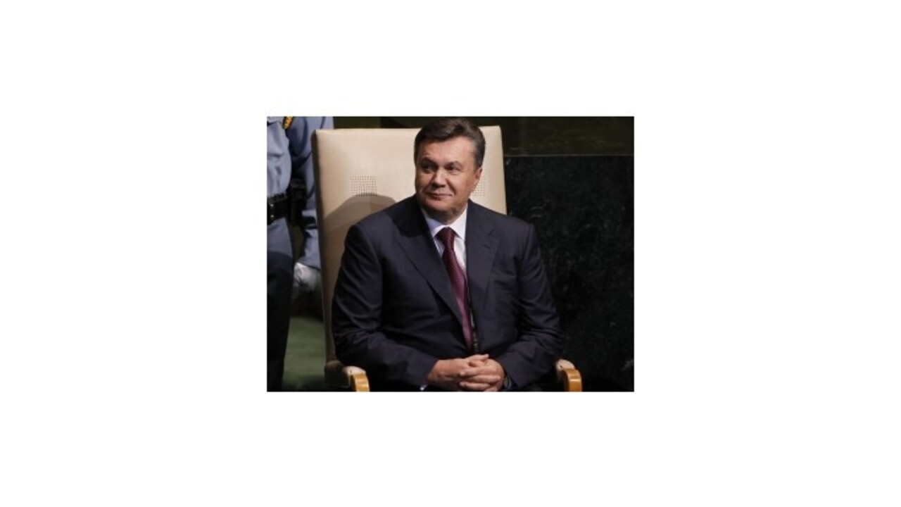 Janukovyč má údajne tajný palác s heliportom a pštrosmi