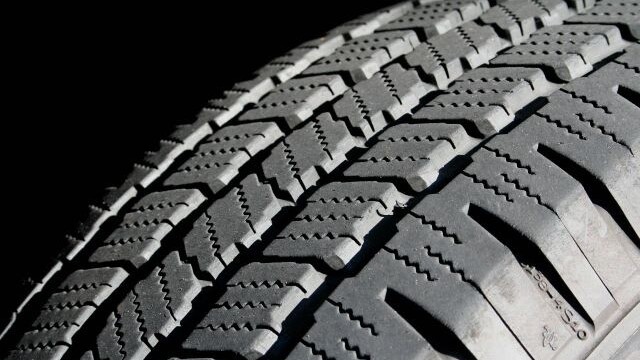 pneumatika pneumatiky guma gumy dezén koleso 