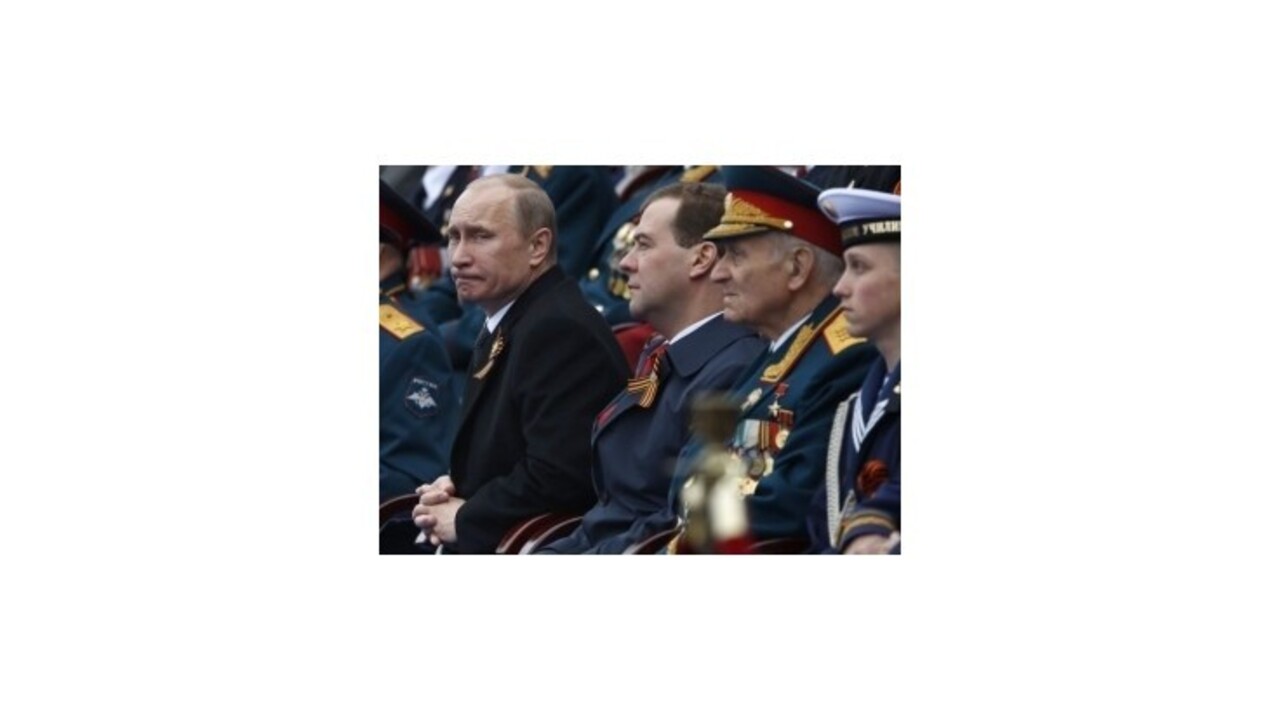 Putin odvolal ministra obrany Serďukova