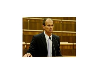 Kuffa: Tlač je plná perverzností, vedľa biskupa je nahá žena