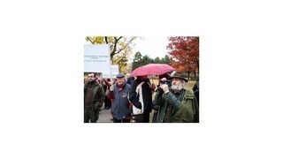 Ľudia protestovali proti chránenému vtáčiemu územiu