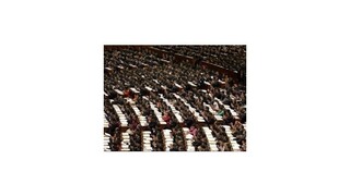 Čínski komunisti volia vedenie, čaká ich generačná výmena