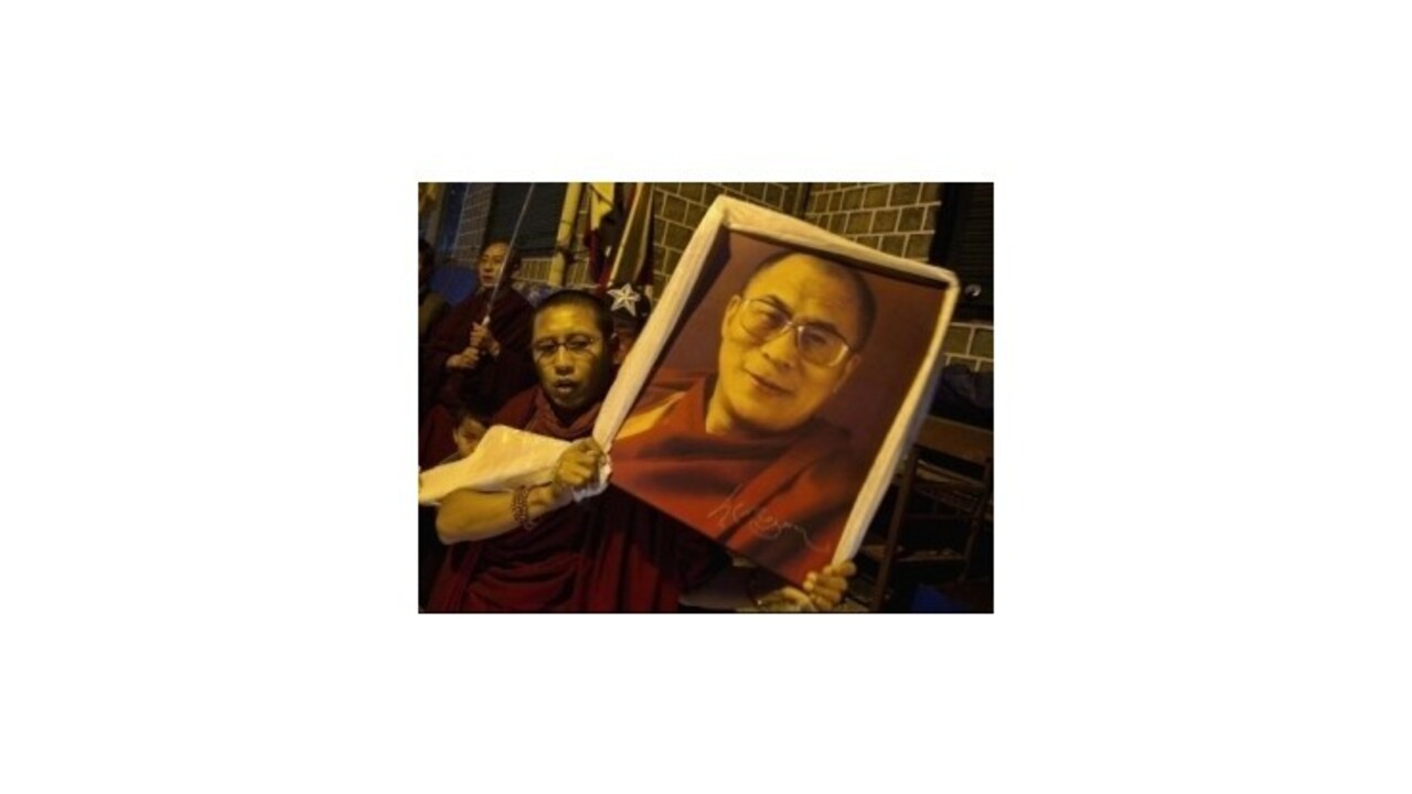 Upálilo sa päť Tibeťanov, žiadali návrat dalajlámu
