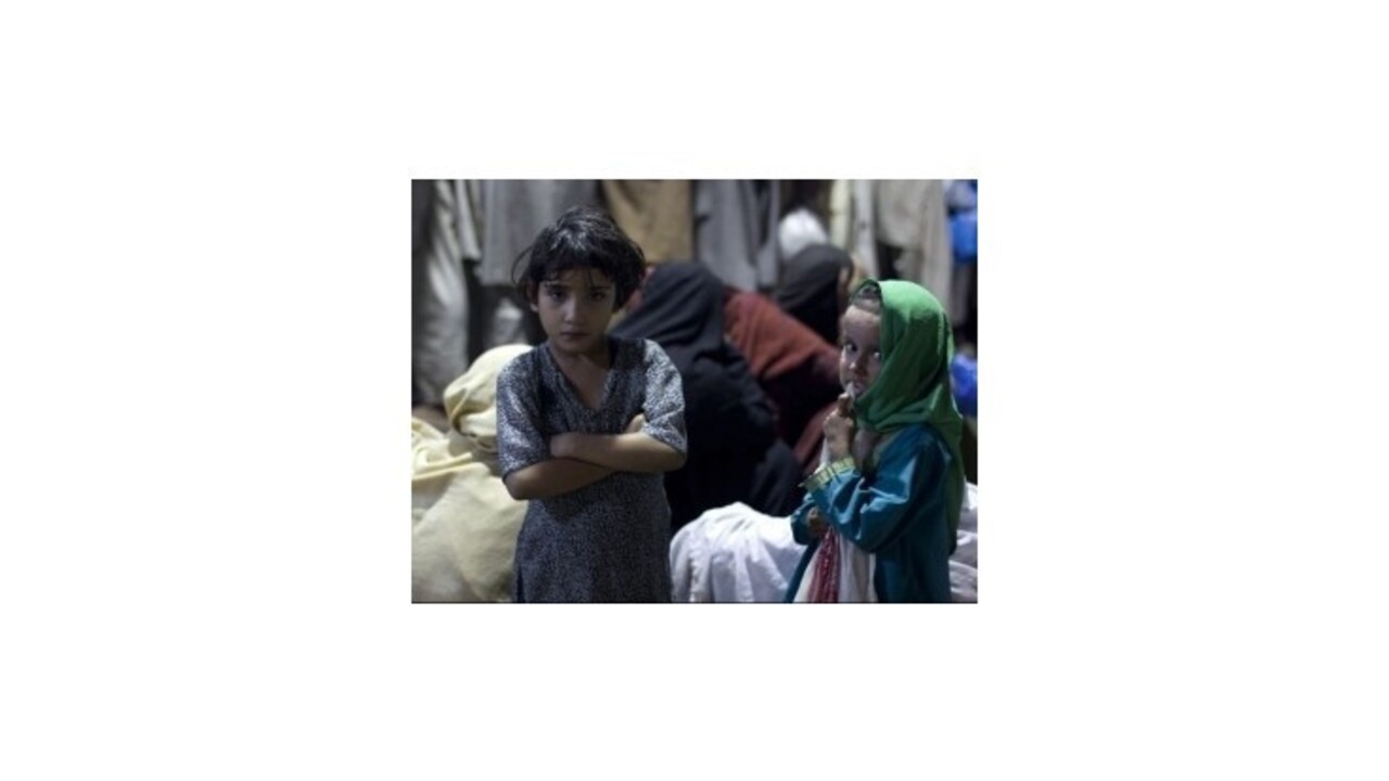 Pakistan si uctil postrelenú Malálu, chce podporovať vzdelávanie žien