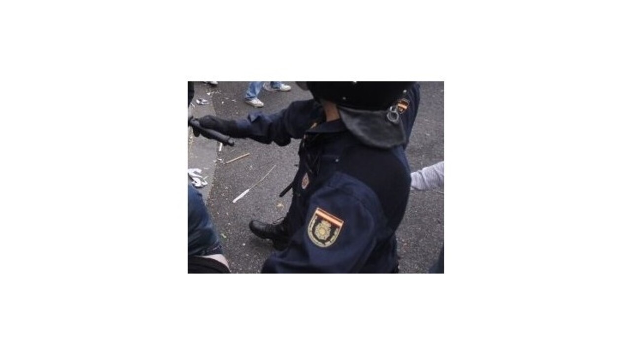 Španielski policajti odmietajú vysťahovať neplatičov hypoték