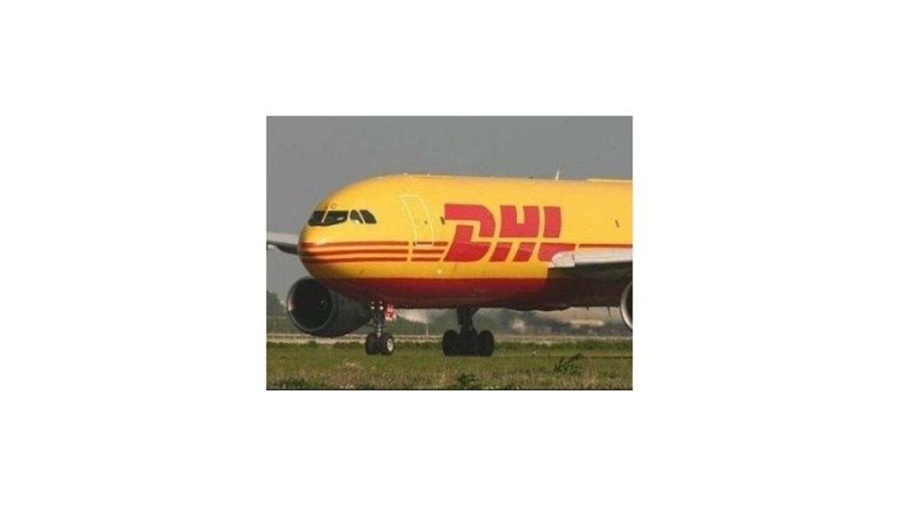 Poškodené lietadlo presunuli na dlhodobé stojisko