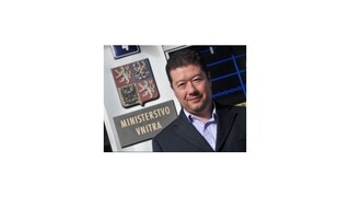 Česi vyradili troch kandidátov na prezidenta pre neplatné podpisy