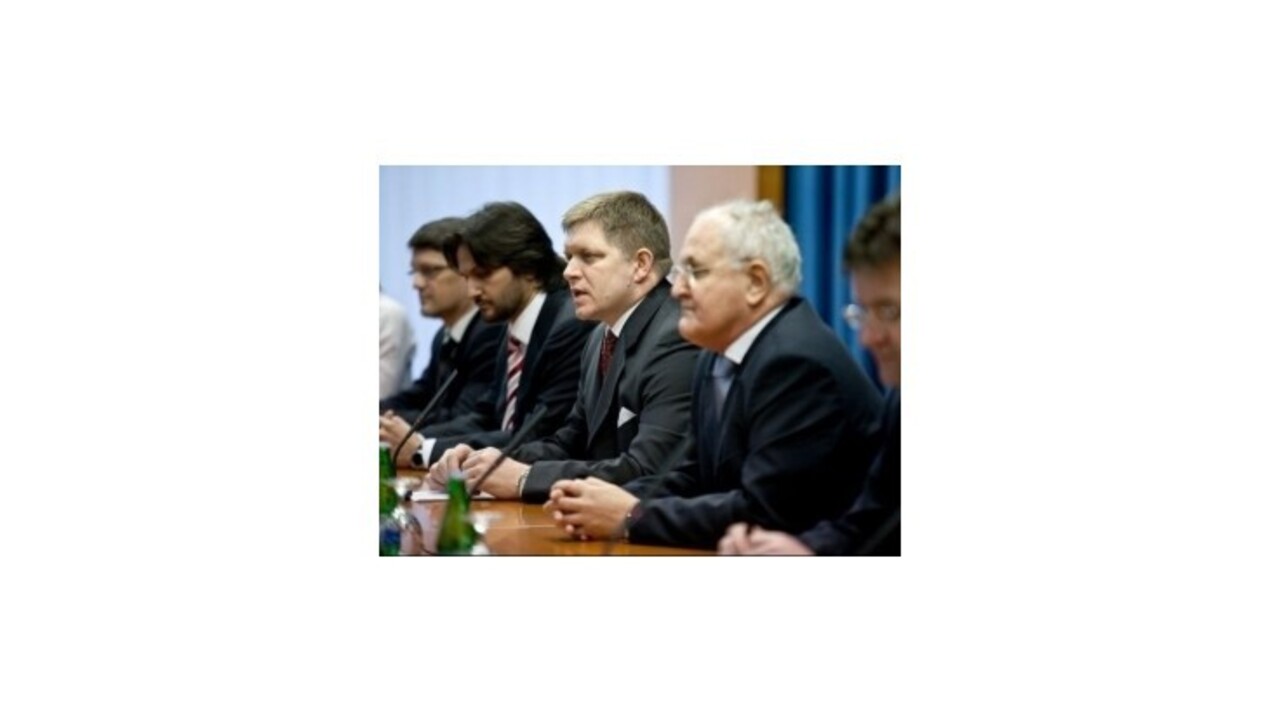 Politológovia: Vláda učiteľom pravdepodobne neustúpi