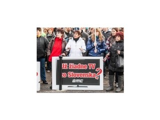 Zamestnanci UMC protestovali pred Úradom vlády proti stimulom