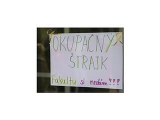 Študenti púchovskej fakulty ukončili dvojmesačný okupačný štrajk