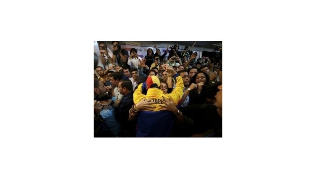 Venezuela: Chávezovi socialisti ovládli voľby guvernérov