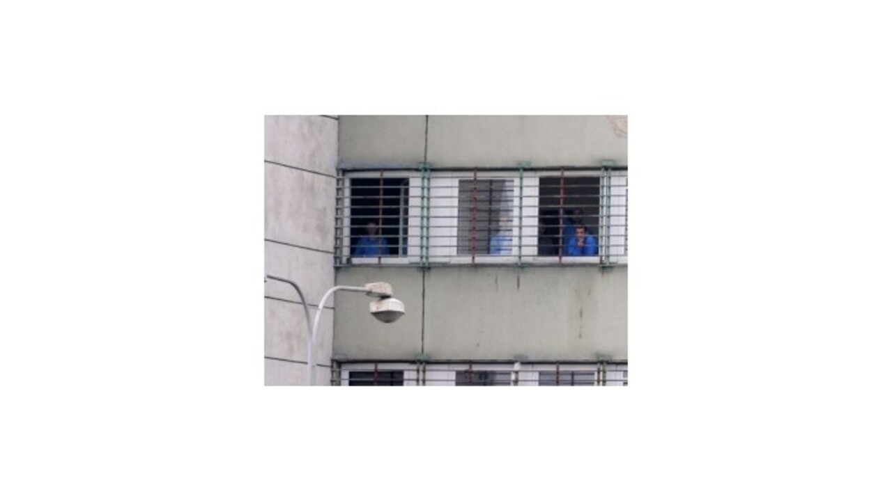 Čerstvo prepustení väzni mali opäť problémy so zákonom