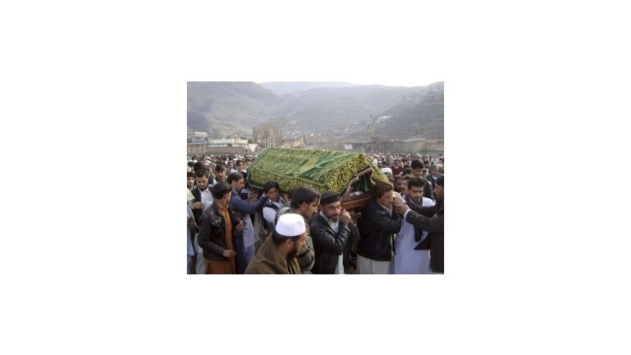 Pakistan: Šiiti nechcú pochovať mŕtvych, žiadajú demisiu vlády