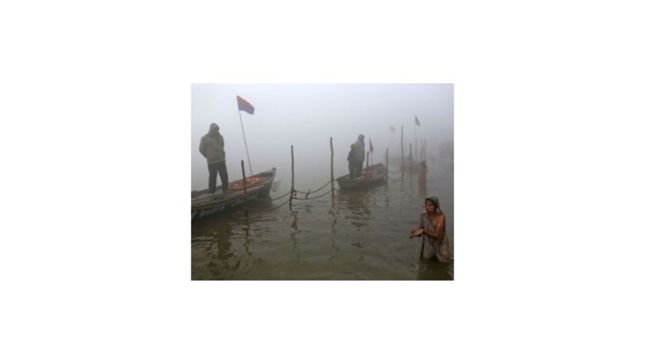 Hinduisti sa chystajú na tradičné kúpanie v Gange