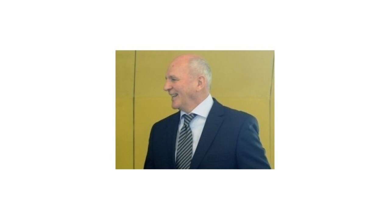 Opozičným kandidátom na šéfa ÚPN je Mikloško