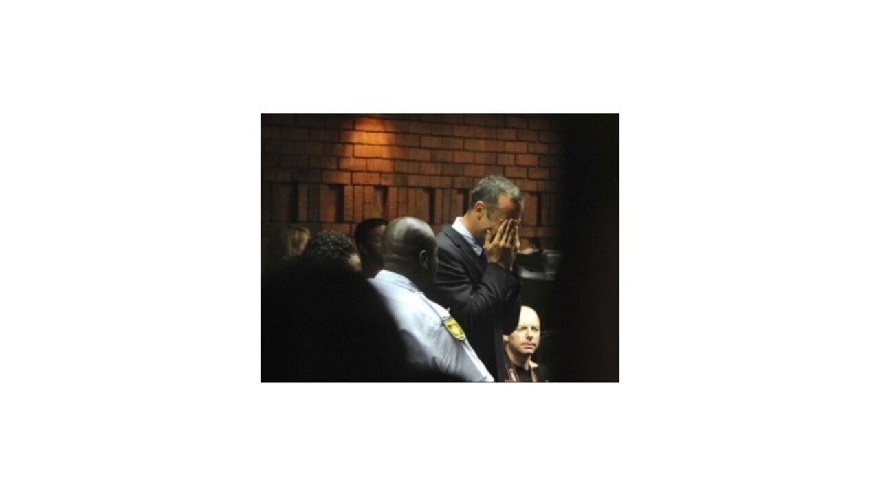 Pistorius zostáva vo väzbe, skončil v slzách
