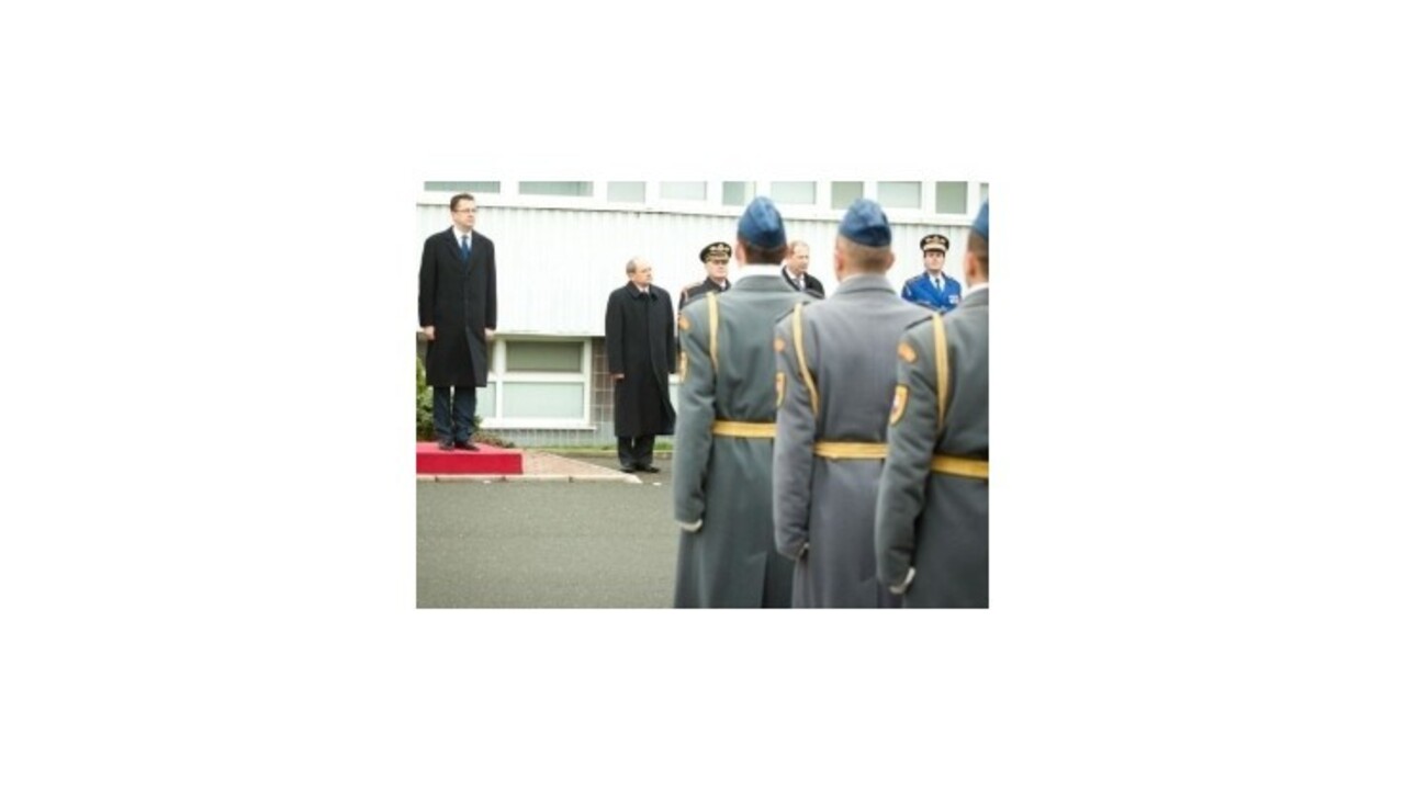 Glváč: USA nám dajú 20 miliónov na špeciálnu výcvikovú jednotku