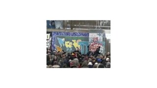 Časť Berlínskeho múru padla pre luxuské byty