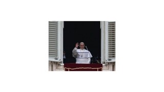 Pápež František prvýkrát viedol modlitbu Anjel Pána