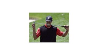 Woods po dva a pol roku opäť svetovou jednotkou