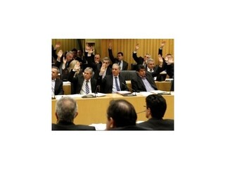 Cyprus šetrí, prezident si znížil plat o štvrtinu, vláda o pätinu