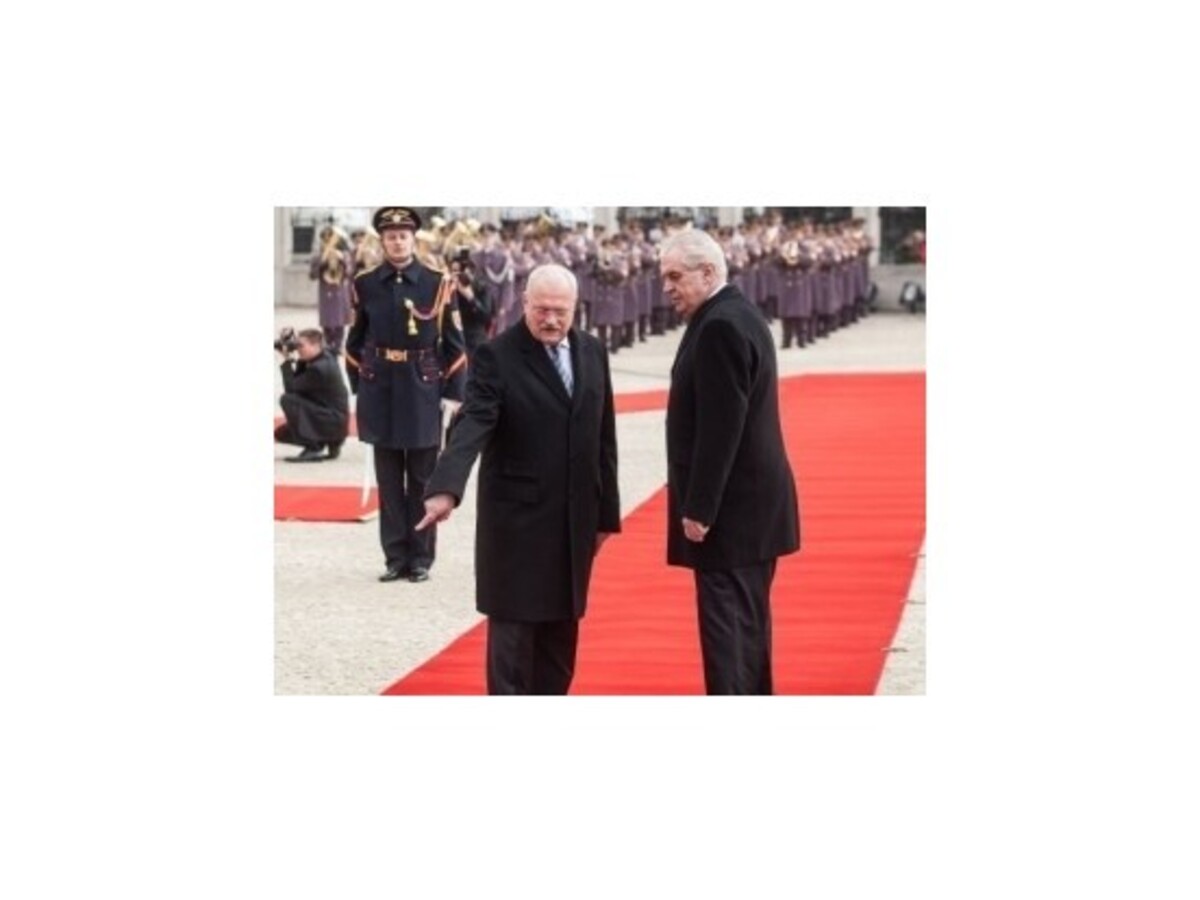 Zeman by chcel do V4 Slovinsko, Gašparovič je proti