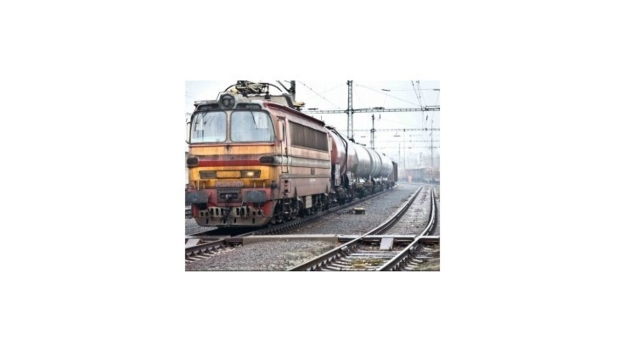 Súťaž na úpravu trate pri Zlatovciach musia železnice prehodnotiť