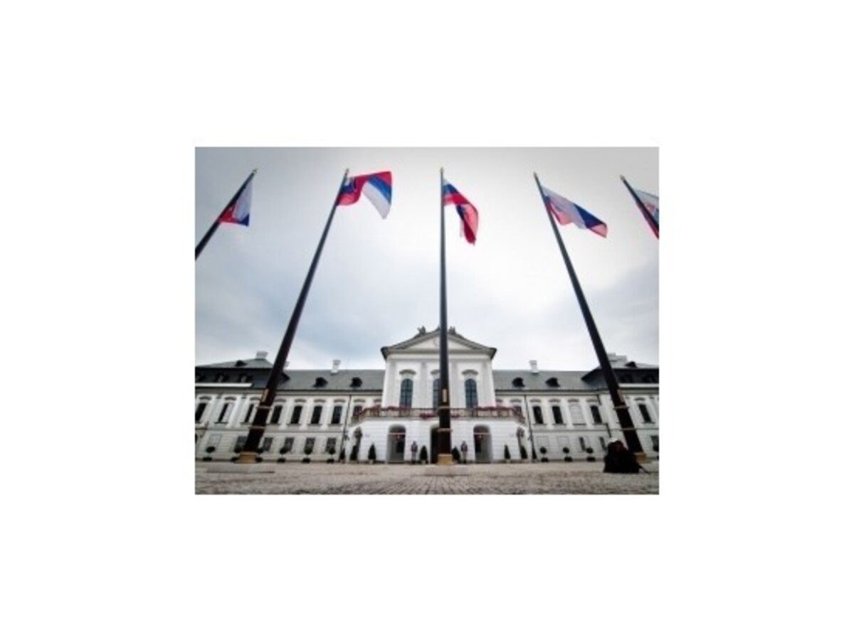 Kiska, Čarnogurský a Procházka sa stretnú v prezidentskej debate