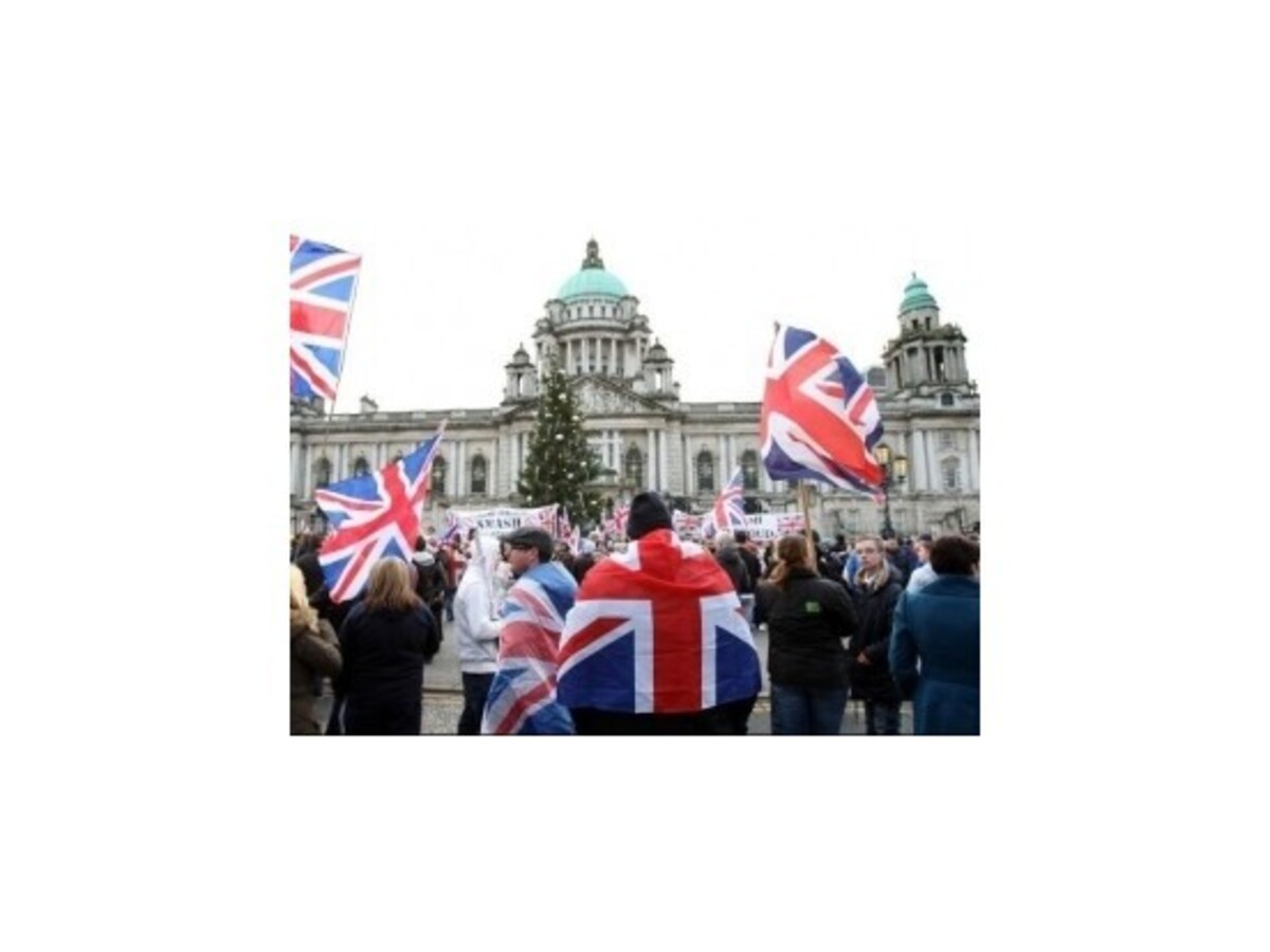 Britská vláda chce rozšíriť program podpory ekonomiky cez lacné úvery