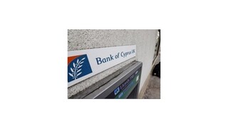 Najväčšia banka na Cypre začala meniť vklady na majetok