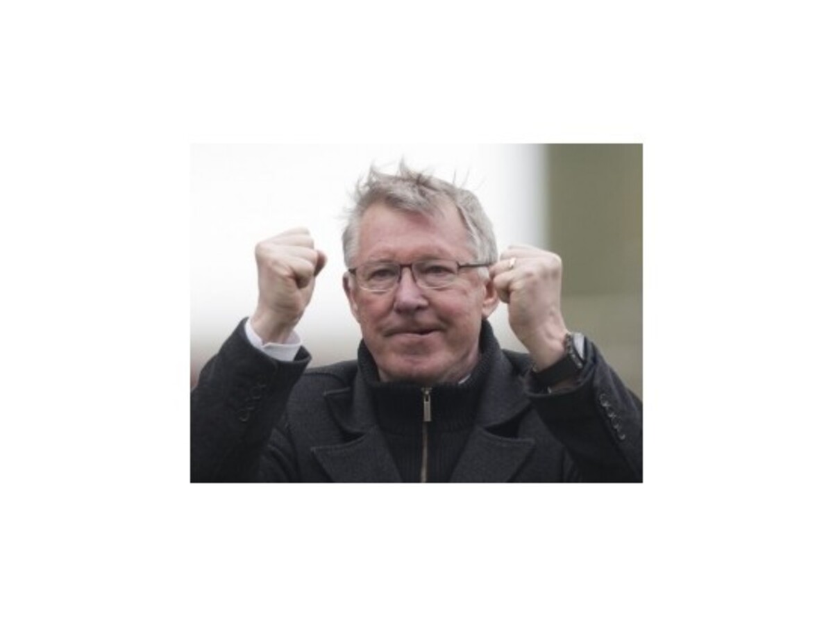 Ferguson končí, bookmakeri za nástupcu favorizujú Mourinha a Moyesa
