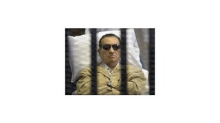 Egyptský exprezident Husní Mubarak sa opäť postavil pred súd