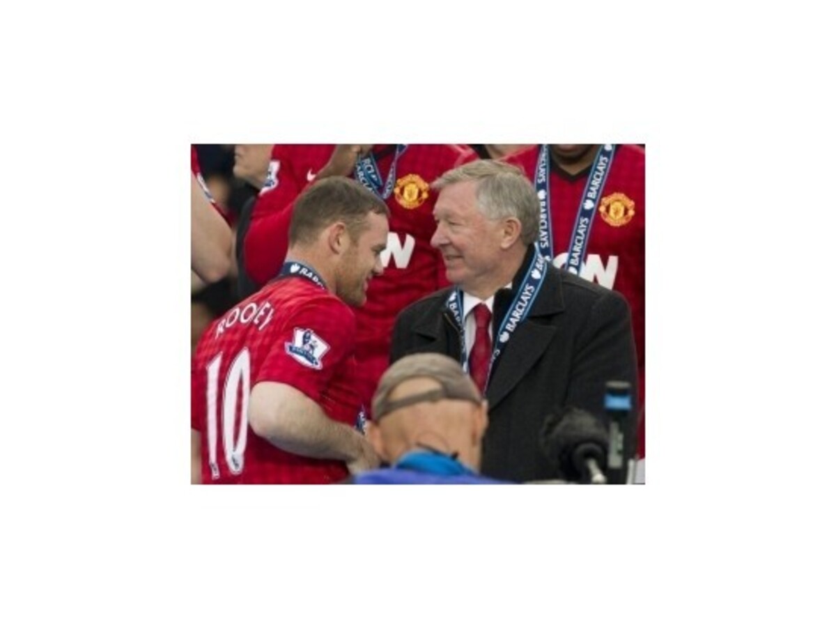 Rooney požiadal o odchod z Manchestru, tvrdí Ferguson