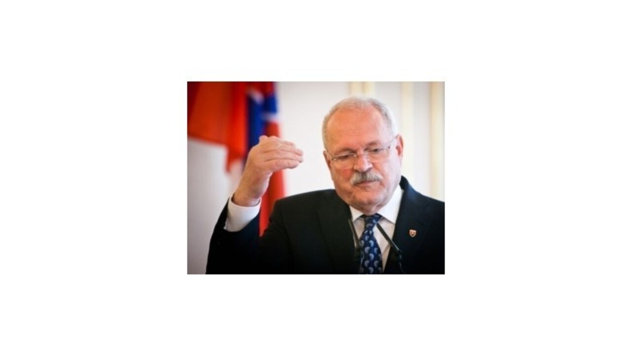 Prezident podpísal novelu, o Čentéšovi rozhodne pôvodný senát