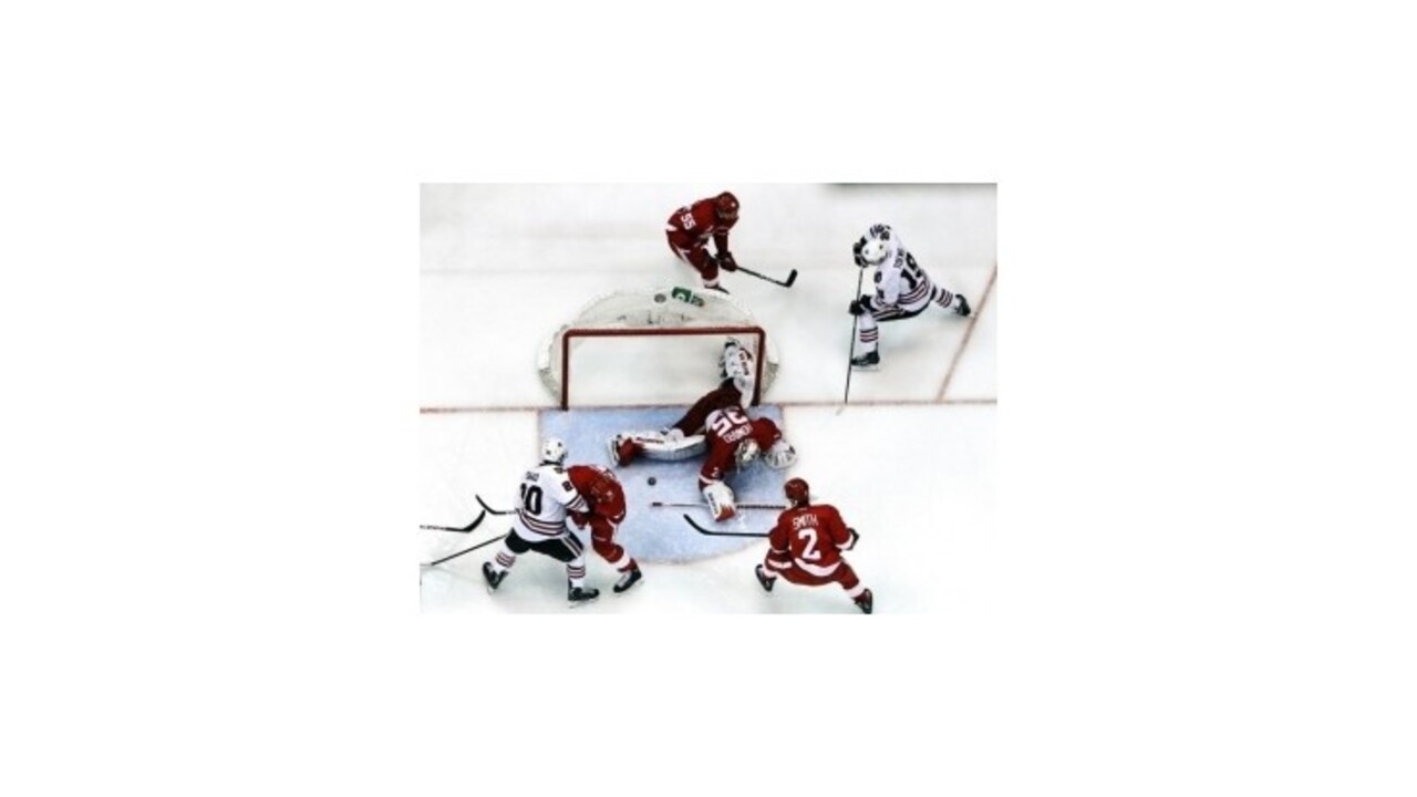 Detroit zdolal Chicago a ujal sa vedenia v sérii