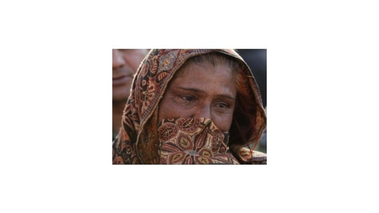 Prí výbuchu autobusu v Pakistane zahynulo najmenej 17 detí