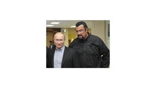 Putin chce aby zbrojárstvo propagoval americký herec Seagal
