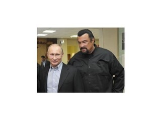 Putin chce aby zbrojárstvo propagoval americký herec Seagal
