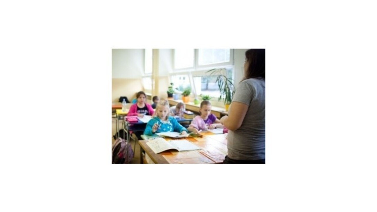 Proti vyššiemu počtu detí v triedach protestujú učitelia aj verejnosť