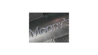 Agentúra Moody's znížila rating spoločnosti SPP